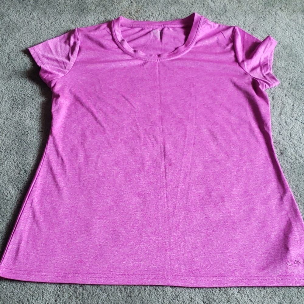EUC Champion Sz M fuschia shirt